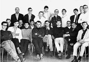 Abiturklasse im Juli 1967: 21 Oberprimaner der Klasse 13 b des König-Wilhelm-Gymnasiums in Höxter